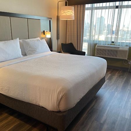 Holiday Inn Express Long Island City E - New York By Ihg Dış mekan fotoğraf