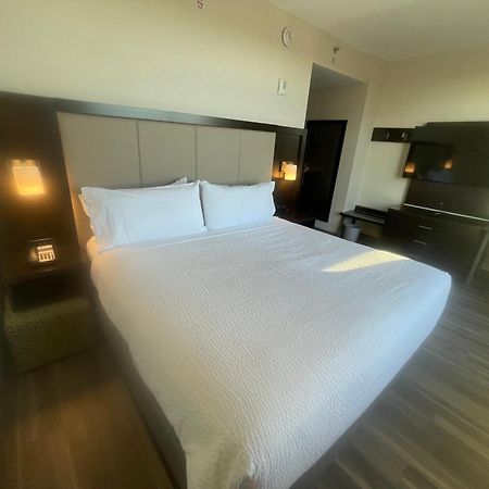 Holiday Inn Express Long Island City E - New York By Ihg Dış mekan fotoğraf