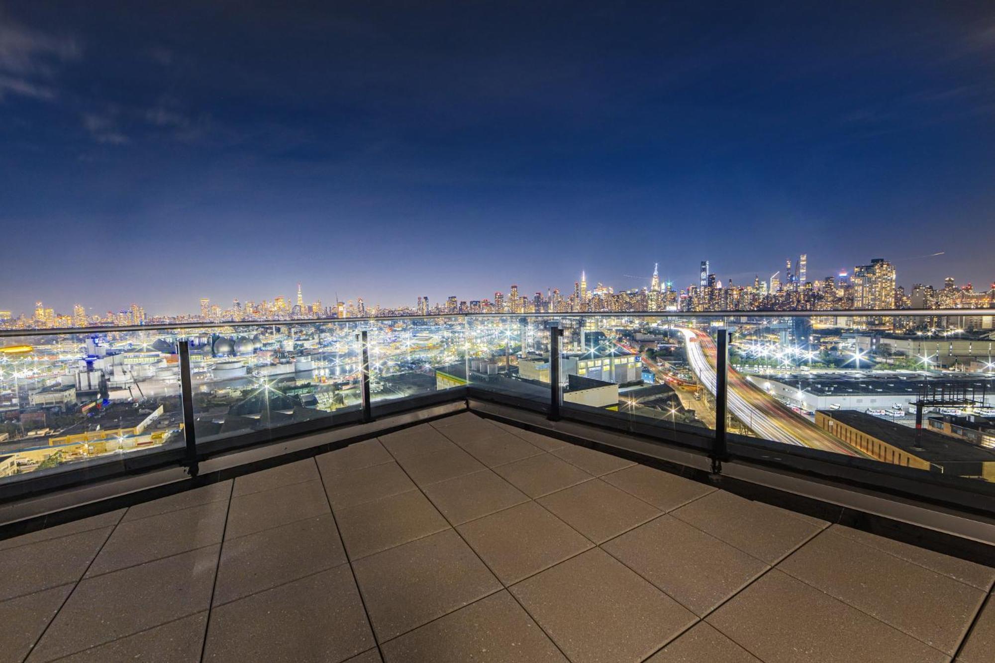 Holiday Inn Express Long Island City E - New York By Ihg Dış mekan fotoğraf
