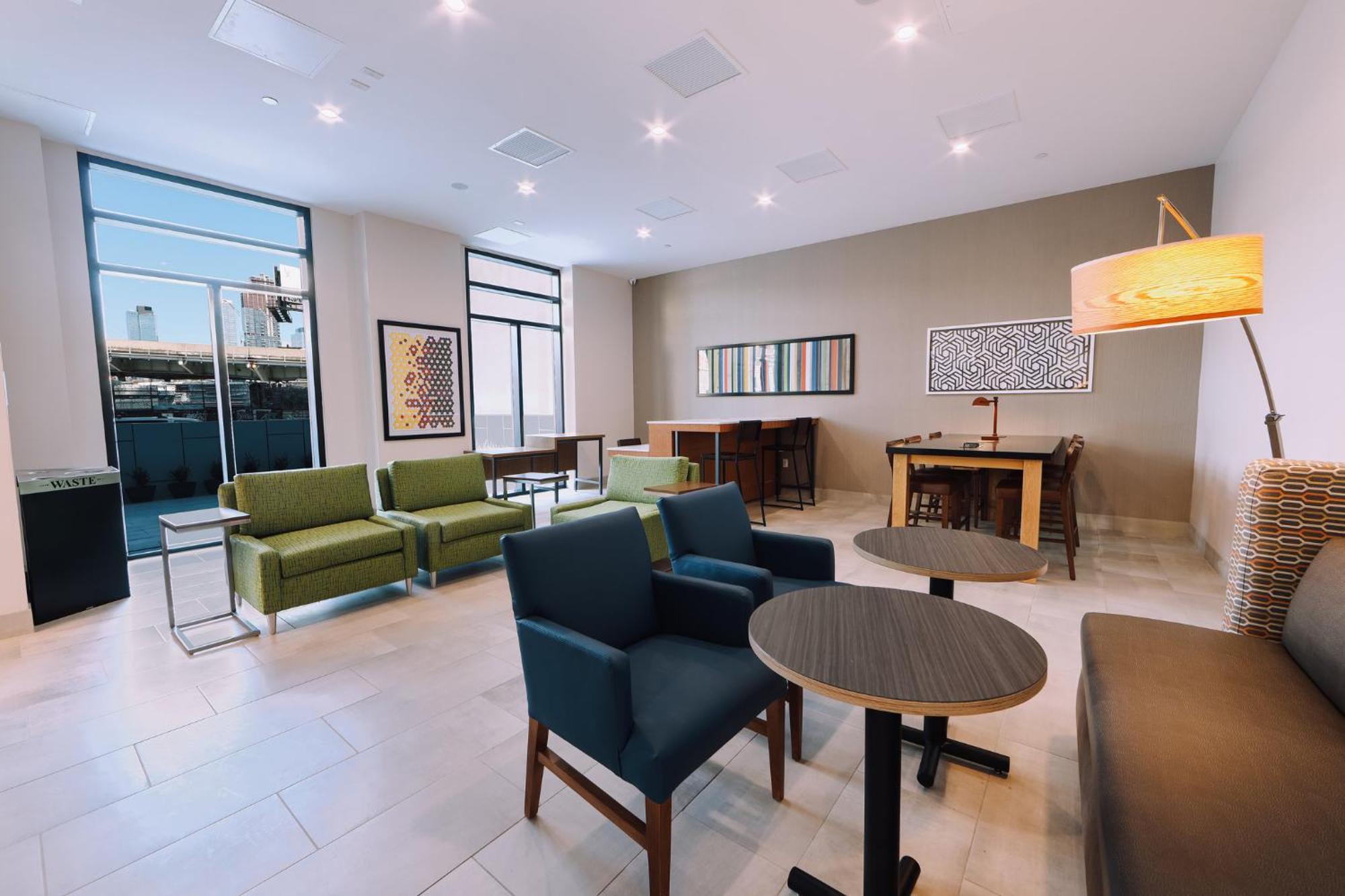 Holiday Inn Express Long Island City E - New York By Ihg Dış mekan fotoğraf
