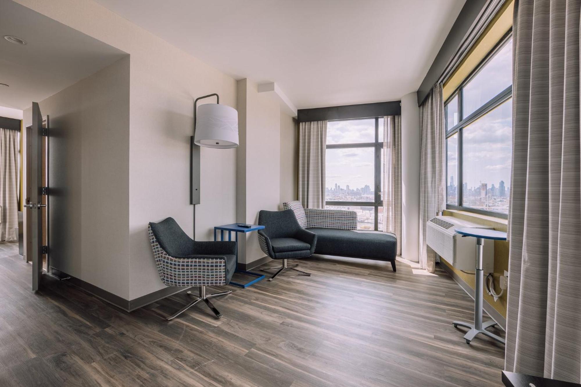 Holiday Inn Express Long Island City E - New York By Ihg Dış mekan fotoğraf
