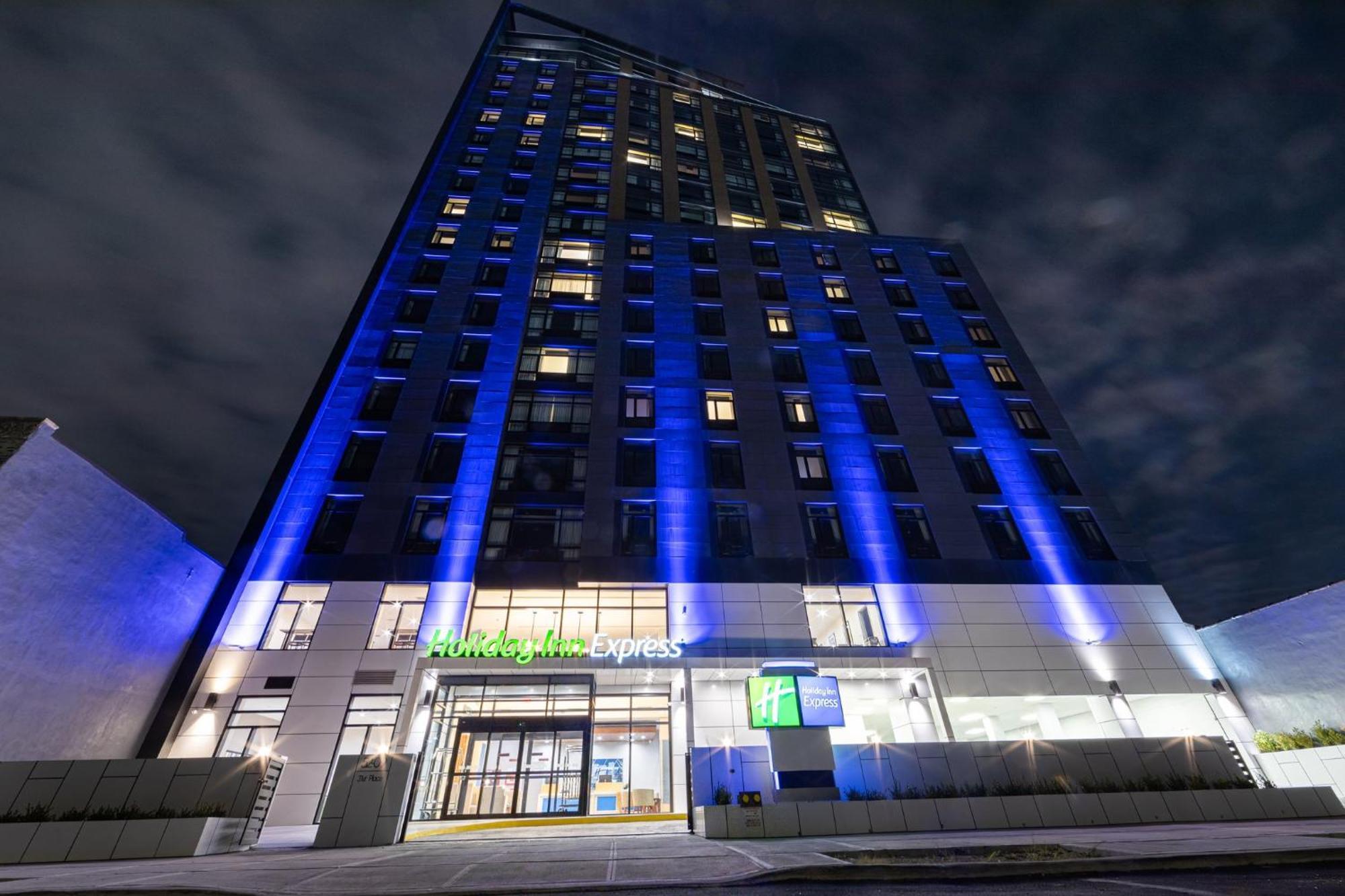 Holiday Inn Express Long Island City E - New York By Ihg Dış mekan fotoğraf