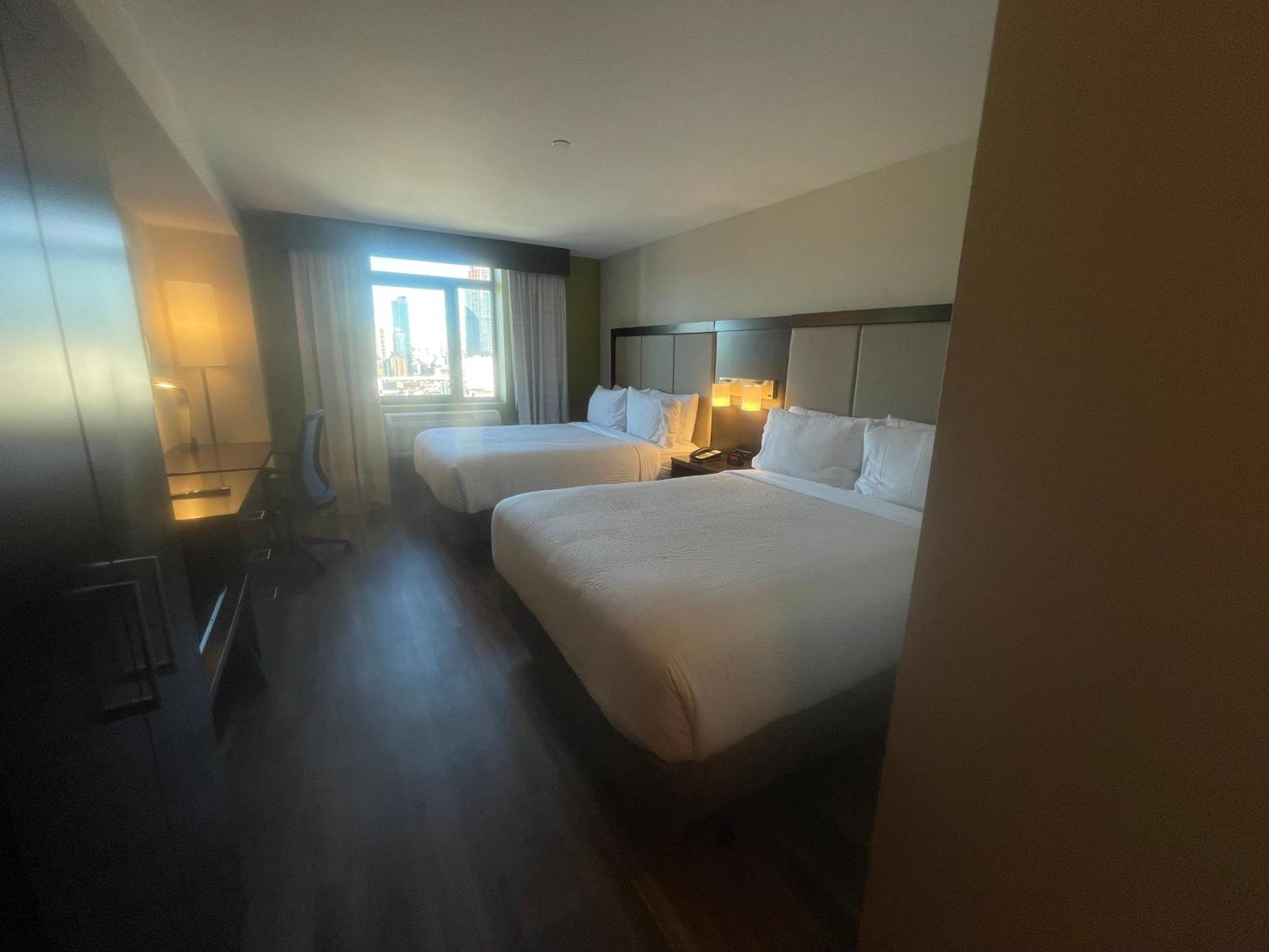 Holiday Inn Express Long Island City E - New York By Ihg Dış mekan fotoğraf